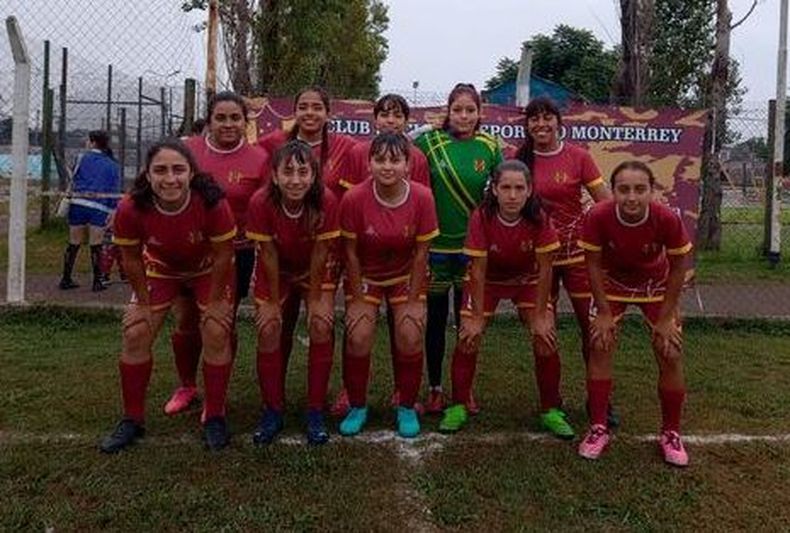 El equipo femenino de Monterrey.