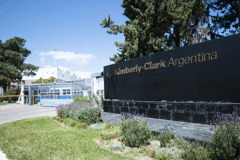 Los representantes de Kimberly Clark no se presentaron a la audiencia conciliatoria en el Ministerio de Trabajo. 