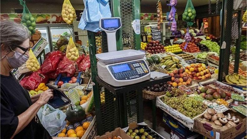 FRESCOS. El Gobierno busca contener el precio de los alimentos..
