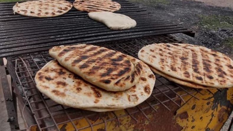 Las tortillas rellenas de Natalia son la especialidad de la casa. .