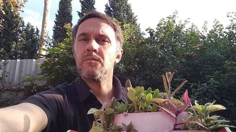 ENTRE PLANTAS. Emiliano Heavy dice que le “cambiaron la vida”..