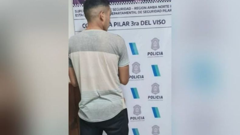 VIOLENTO. El detenido, de 33 años, luego de ser detenido por la policía. .