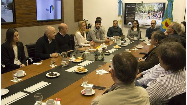 MESA. Funcionarios y comerciantes elogiaron el nuevo sistema..