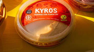 Kyros Hummus celebra del Día Internacional del hummus. Kyros Hummus celebra del Día Internacional del hummus.
