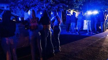 Desarticulan tres fiestas clandestinas, hubo disturbios y dos detenidos