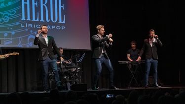 Héroe se presentó este sábado en el Teatro Gran Pilar y emocionó al público.&nbsp;