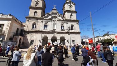 La calle Lorenzo López fue el escenario de la misa..