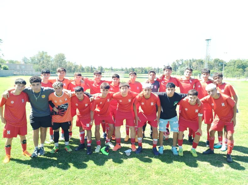 Atlético Pilar se ilusiona con llegar a AFA en 2024 con esta camada Sub 17.