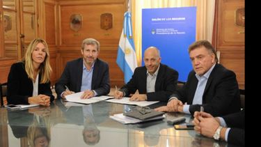 ACUERDO. Ducoté trajo fondos de Nación, pero dice que el trámite demora..