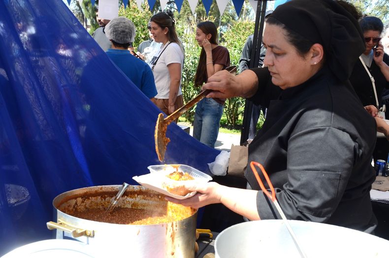 &nbsp;La edición del 2025 de la Fiesta del Guiso de Lentejas congregó a cientos de visitantes en Del Viso.&nbsp;