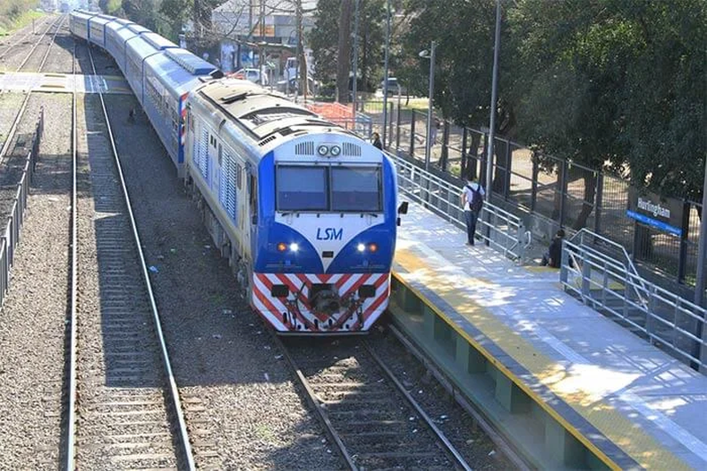 AUMENTO. El nuevo ajuste impactará en los metropolitanos y en los de larga distancia. &nbsp;