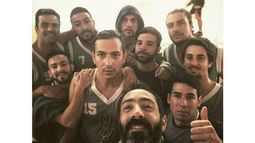 Derqui Spurs, a la semifinal. San Derqui Spurs se metió en las semifinales de la categoría Libre que organiza Event Sport. El conjunto de exjugadores de Presidente Derqui fue uno de los animadores de la fase regular y ganó el cruce de cuartos de final. Ahora le espera el clásico con La Fusión, conformado por jugadores de Pilar..