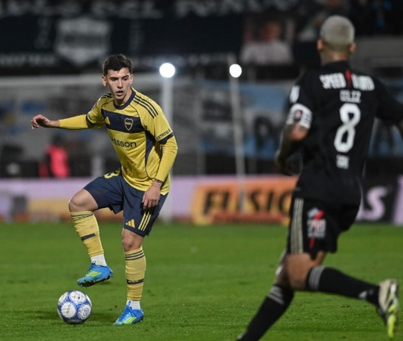 Camilo Rey Domenech ante Deportivo Riestra.