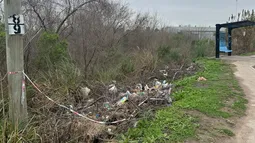 LUGAR DEL HALLAZGO. Milagros Naomi Cabrera fue encontrada sin vida en un descampado de Ruta 25 y Rawson, Villa Rosa.