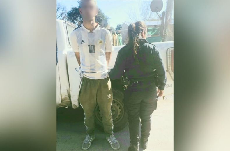 El sujeto violó una perimetral y atacó a golpes a su madre.&nbsp;