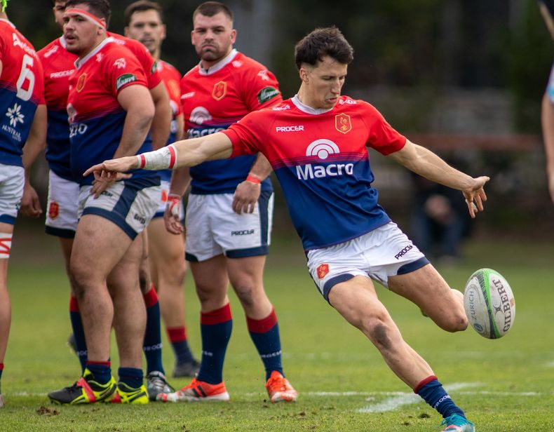Deportiva Francesa quedó a 13 unidades del último boleto a playoffs.