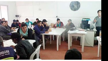 ESCUELA. Capacitación de fiscales del oficialismo. Cada partido organiza sus propios cursos..