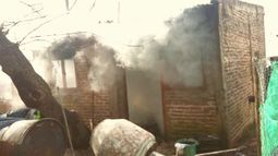 Incendio destruye una vivienda en Astolfi