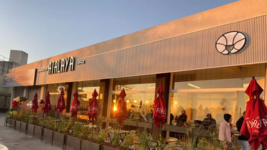 Abrió el Parador Atalaya Pilar, en el kilómetro 53 y hubo en el fin de semana largo, colas de hasta 30 minutos para poder comprar. ¿Cómo lo recibieron los pilarenses?