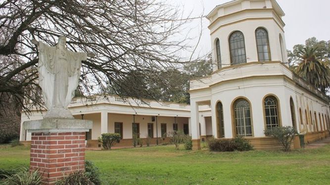 #BusTurístico en #Pilar. Te invitamos a una nueva visita guiada, en la que conoceremos la estancia #ElCenáculo. Reservá tu lugar por whatsapp 11 5238 6864. Recomendaciones: llevar vianda, repelente y calzado cómodo..