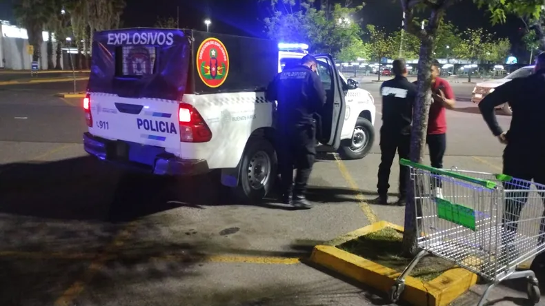 La Brigada de Explosivos revisó el complejo Palmas del Pilar. No se halló ningún artefacto.&nbsp;