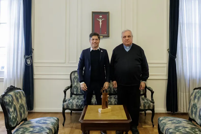 Axel Kicillof y el titular de la CEA, Marcelo Colombo. ( X @Kicillofok).