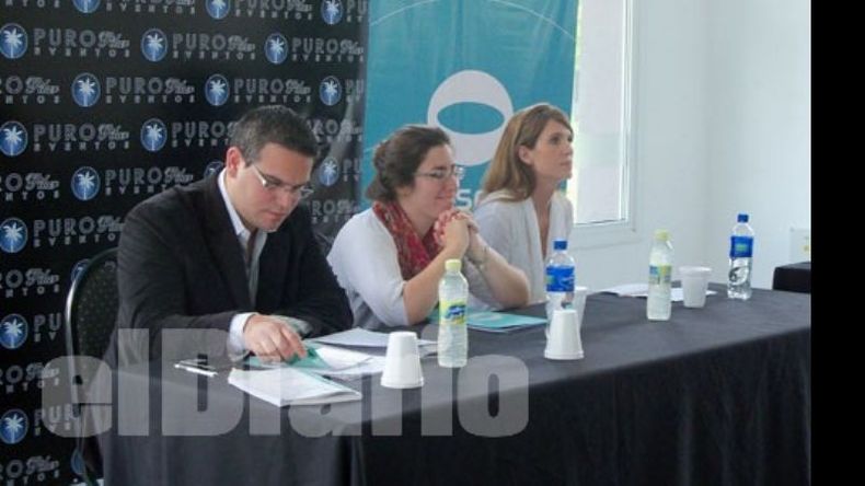 Nicolás Cherei, la diputada Lucía Portos y Mariel Baiardi, ayer, en el lanzamiento..