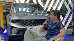 EVENTO RENAULT. “Lo que generó en los chicos es lo más disfruto”, afirmó Colapinto.