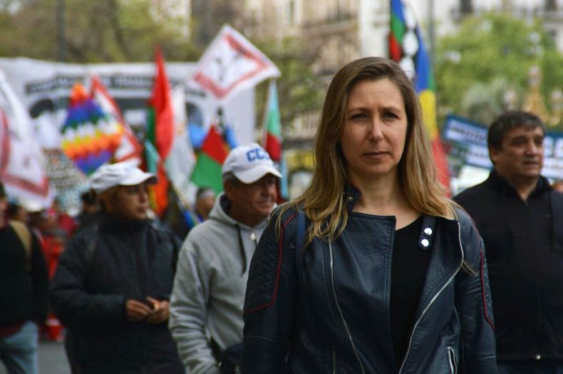 MOVILIZADA. Myriam Bregman volvió a apoyar a los trabajadores de ILVA.
