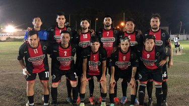 PUNTERO. El primer equipo de Villa Rosa busca sostenerse en la cima de la División B.