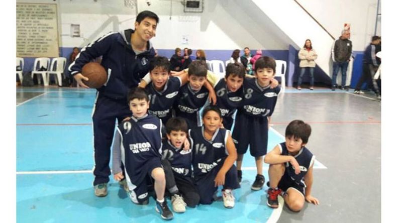 A JUGAR. Los Mini del Tatengue que enfrentaron a Escobar..