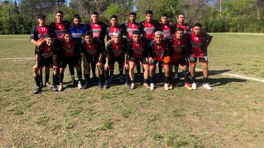 EQUIPO. Villa Rosa logró una clara victoria para meterse en la pelea de arriba.