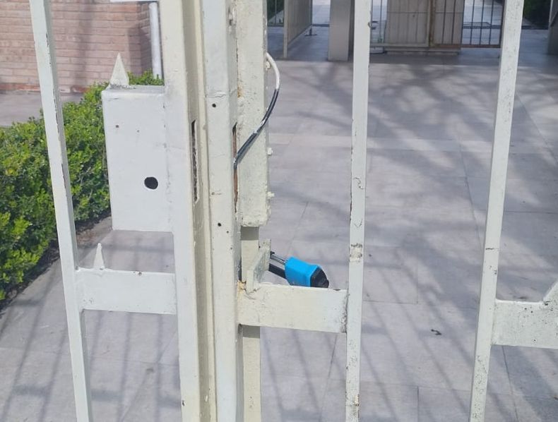 CANDADO. La plata de ILVA en el Parque Industrial Pilar está cerrada, al menos durante el fin de semana.