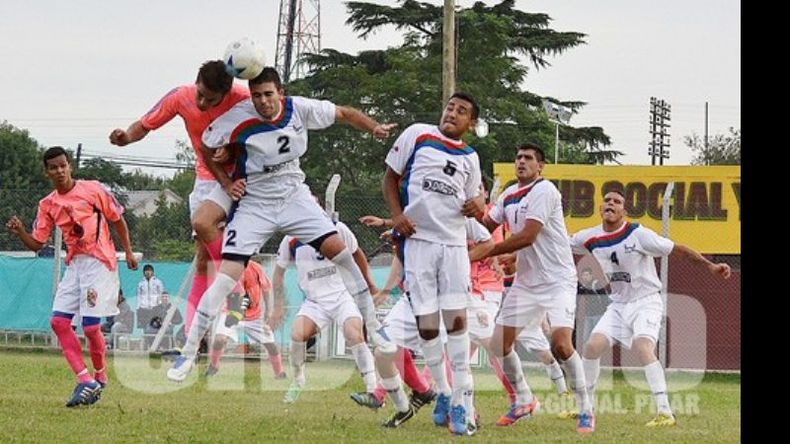 (Fredy Caballero). Sarapura gana ante los defensores de Mutual TV; el 9 fue una de las figuras..