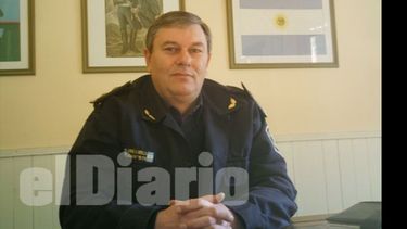 El comisario Jorge Peralta promete mucho contacto con el vecino. Ya había estado en la dependencia..