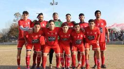 EQUIPO. El once inicial de Atlético Pilar, que jugó ayer la 2ª final en la Ciudad Deportiva.
