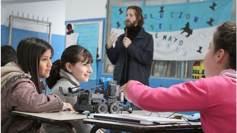 CLUB DE ROBÓTICA. El lanzamiento fue en la Escuela 39 de Del Viso..