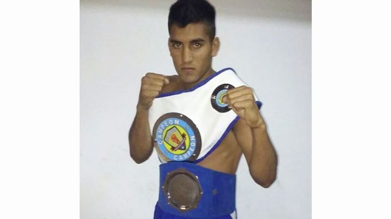SUB. Brian Mercado no logró retener el título. .