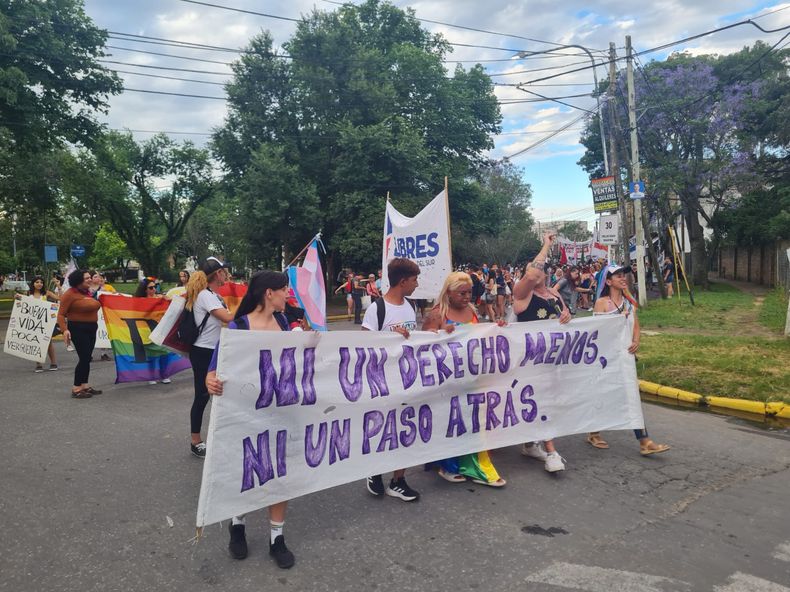 orgullo para adelanto.jpg