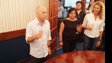 SALUDO. Ducoté encabezó un brindis de fin de año con la prensa..