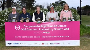Highland Park coronó a María Victoria Villanueva, María Olivero y Carolina Vallacco.