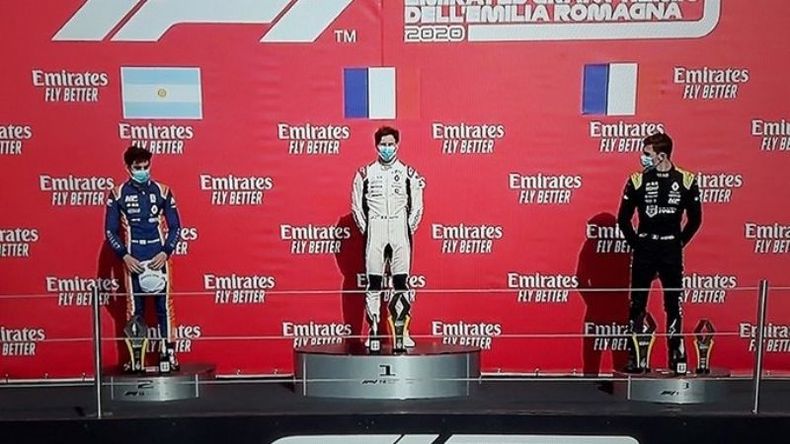 PODIO. Colapinto junto al vencedor Martins y el tercero, David..