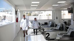 NUEVO. El nuevo espacio cuenta con 12 sillones de hospital de día para estudios y tratamiento.