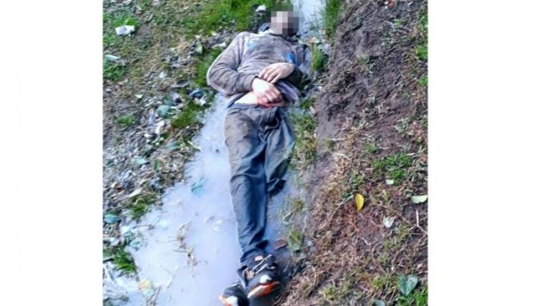 EN LA CALLE. Aún se desconocen las causas del fallecimiento..
