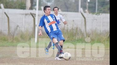 CAÍDAS. Coronel, de San Alejo. El Santo sumó su segunda derrota consecutiva..
