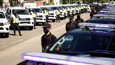 con la presencia de kicillof, se presentaron 40 nuevos patrulleros para pilar