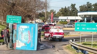 El accidente tuvo lugar en Panamericana y Ruta 26.