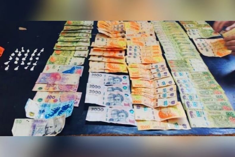 Los detenidos son de nacionalidad paraguaya y están domiciliados en La Lomita.&nbsp;