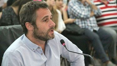 RESPUESTA. Achával salió a cruzar a Ducoté por la pobreza. .