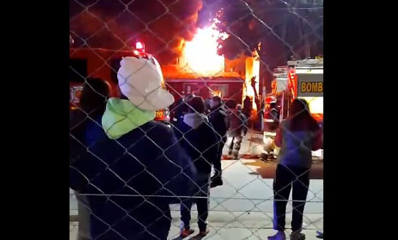El incendio provocó pérdidas totales.